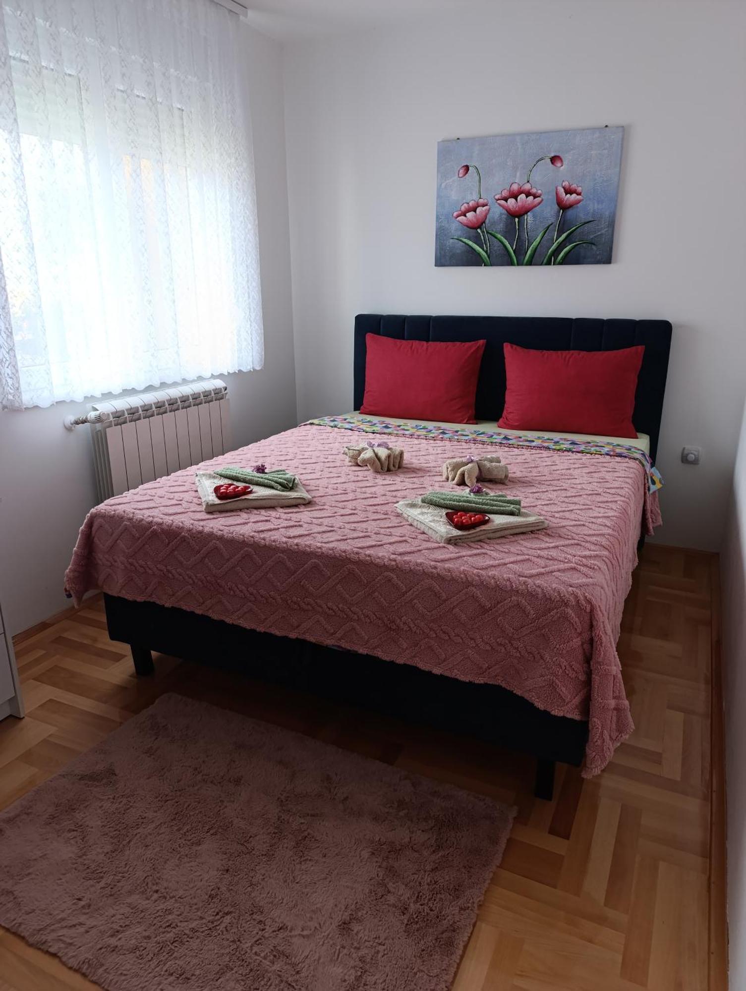 Apartman Lara Pirot Exterior foto